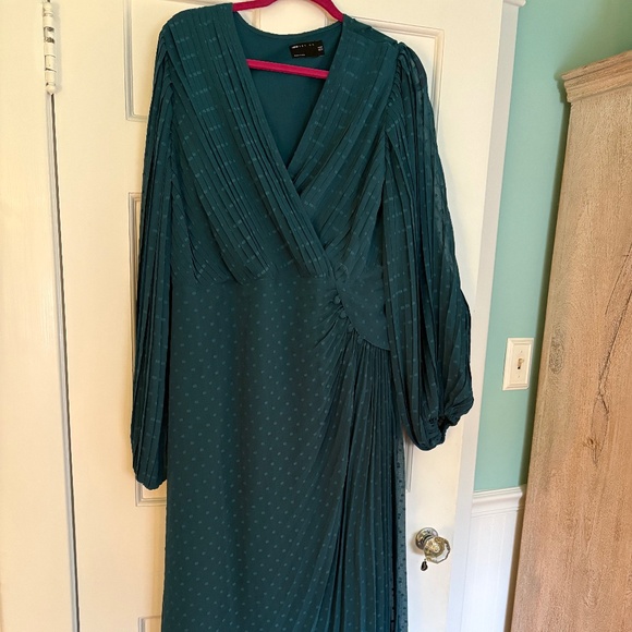 Lovely chiffon dress - Picture 1 of 8